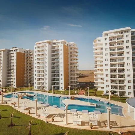 One Bedroom In Caesar & Spa, Long Daire