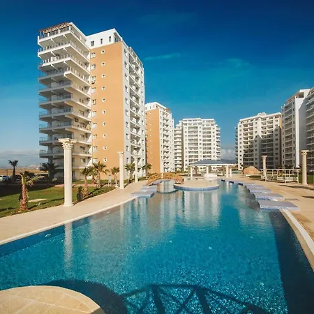 Daire One Bedroom In Caesar & Spa, Long